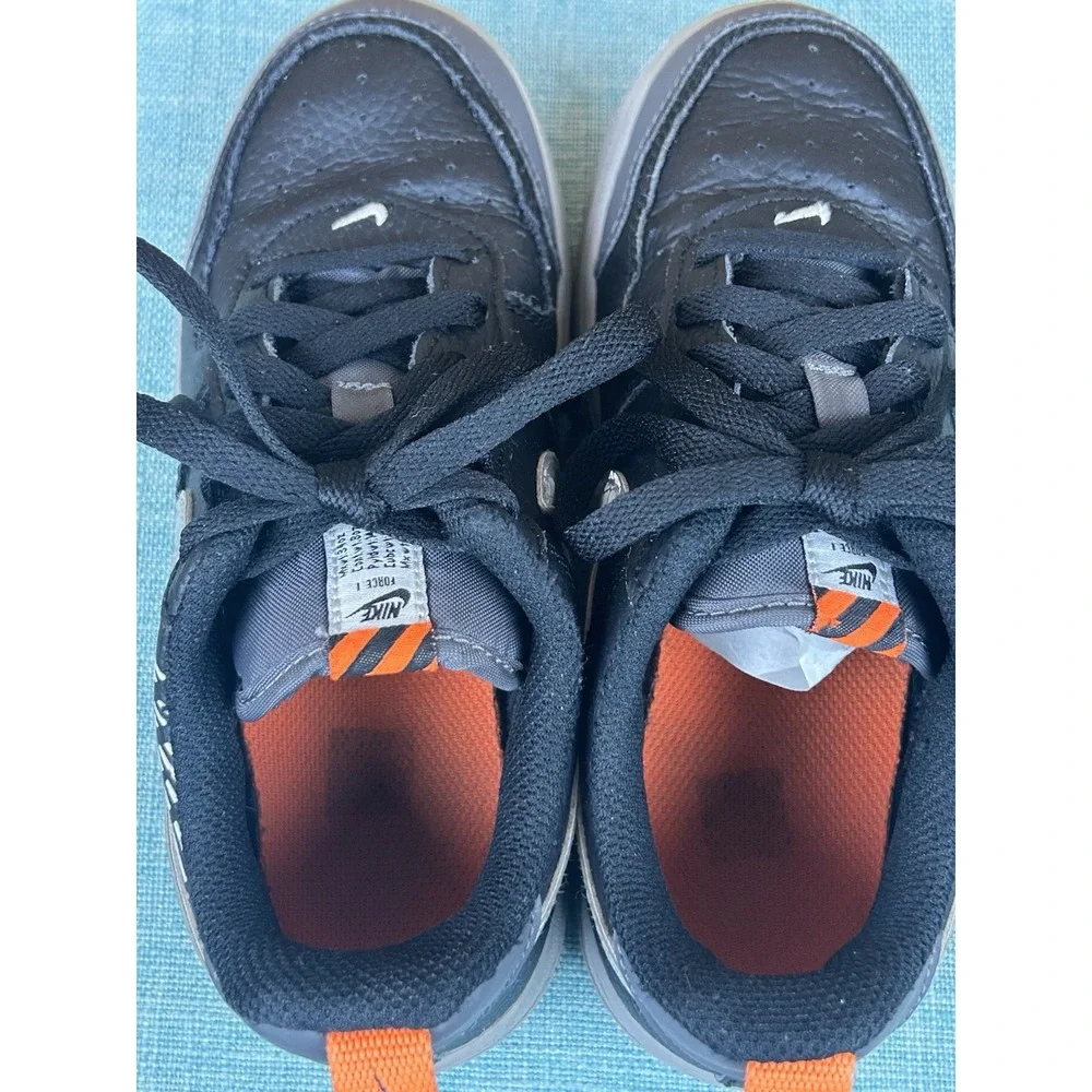 NIKE AIR FORCE 1 LV8 2 